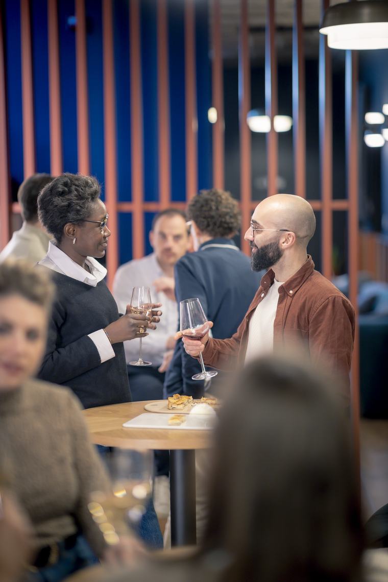 Cocktail d'entreprise en fin de journée